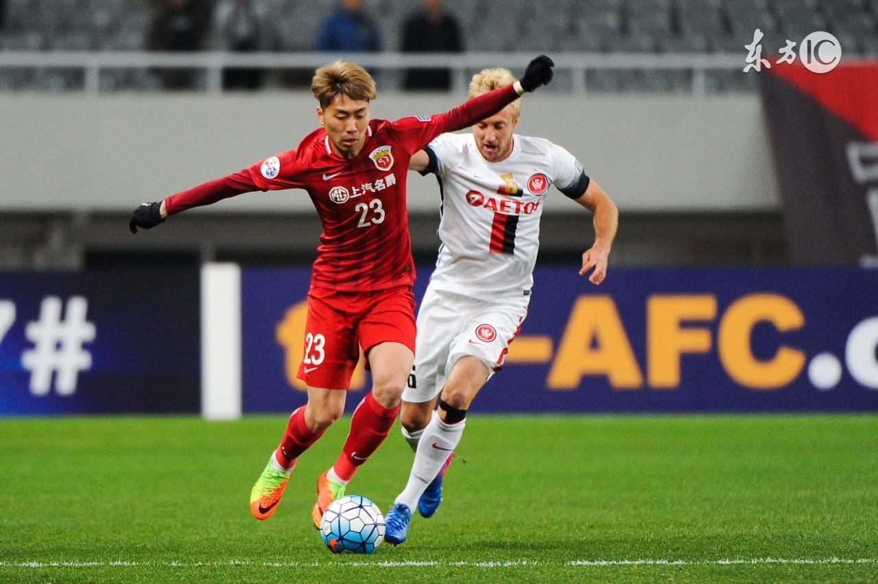 他们4个都是93年出生,如今成了上港队的主力