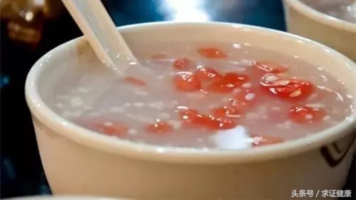 为啥会白头发,为什么你会有白头发