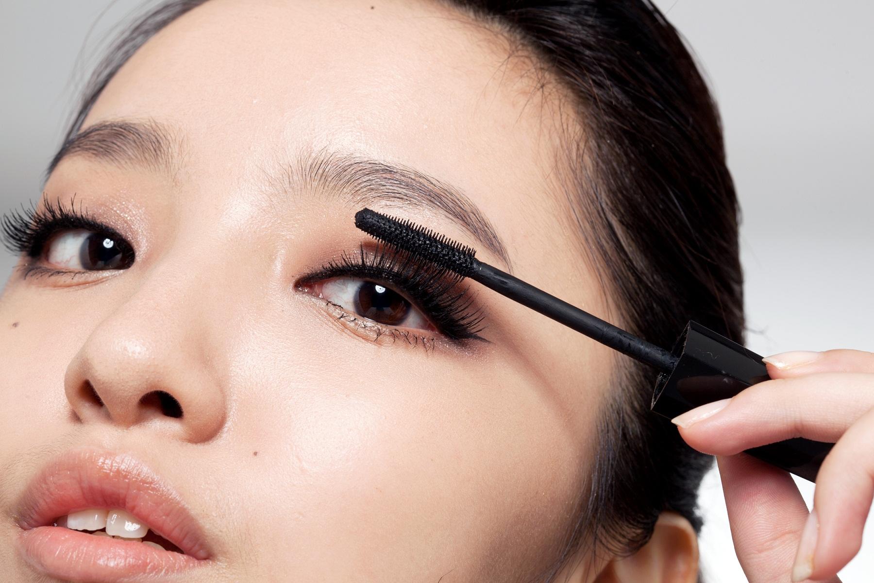 睫毛膏干了有什么办法,睫毛膏干了怎么办最简单的方法