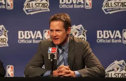 被“五大囧”摧毁的篮球人生,他真的是个脑残吗?