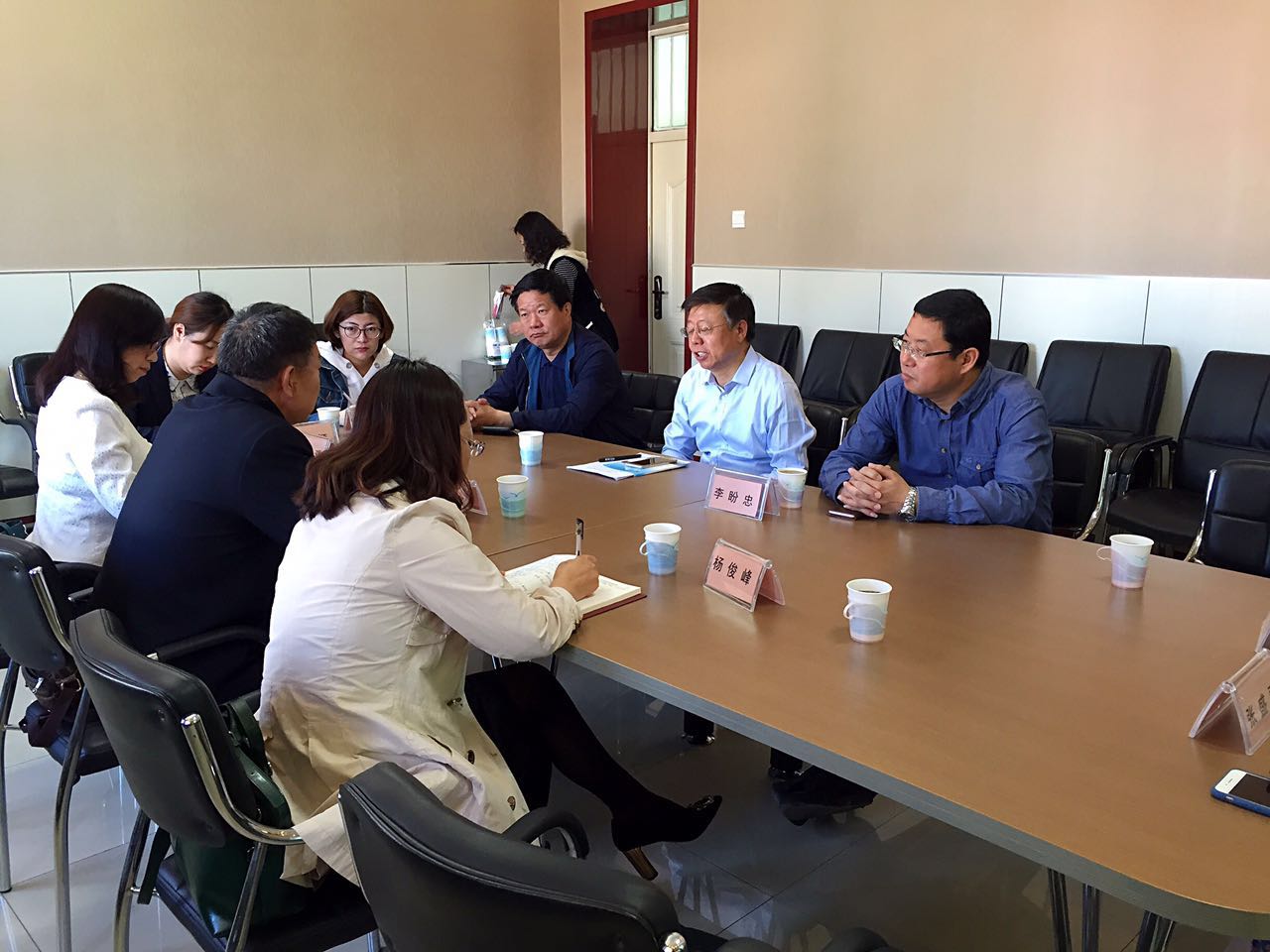 呼和浩特宣传部赵前宽,宣传部部长莅临学校检查工作