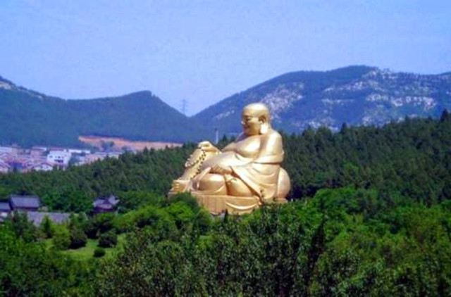 除了自驾或跟团之外，只需花1到3块钱，就能找到最美济南