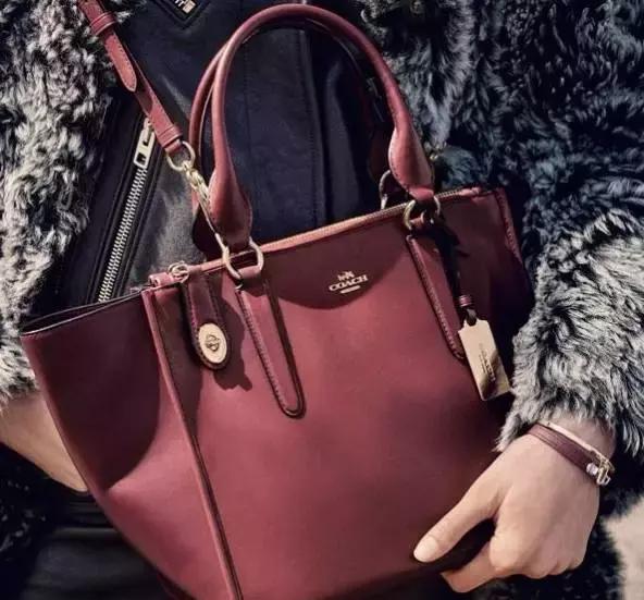 katespade与coach比较是什么档次,katespade同档次的包