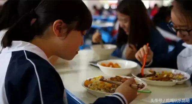 再见了龙狮城,再见了八年级