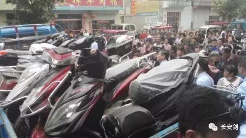 一次执行直播,竟让母亲儿子泪流不已