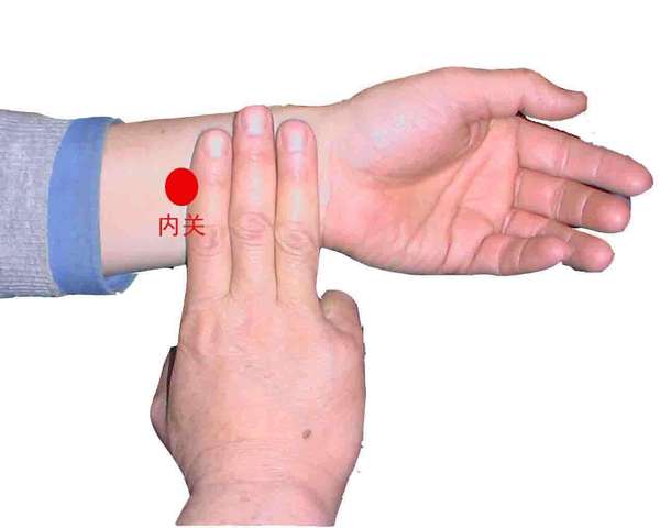 八字晕车怎么破,先天晕车和后天晕车