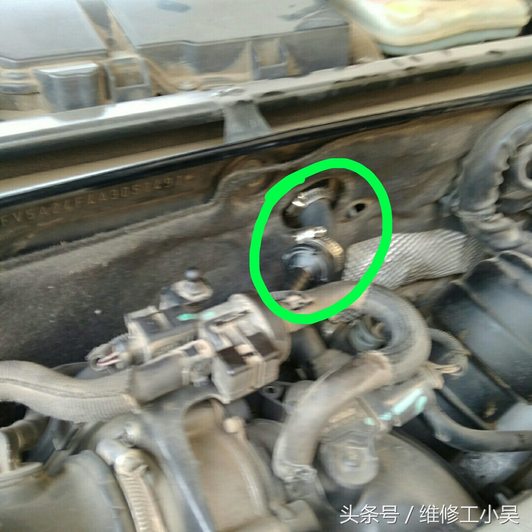 汽车刹车踏板突然踩着很费力,这让奥迪车主不敢再继续开车了!