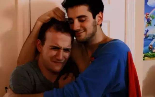 室友喜欢上我喜欢的人,室友喜欢我但我是男的