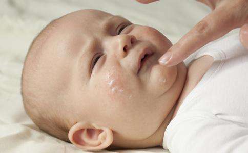 脂溢性湿疹结的黄痂能洗掉吗,湿疹起黄痂是快好了还是严重了