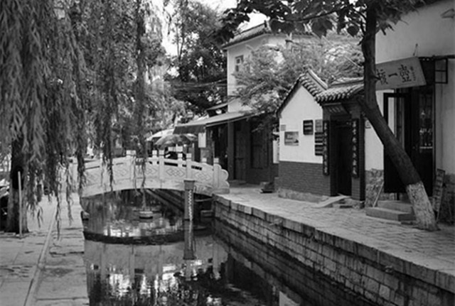 除了自驾或跟团之外，只需花1到3块钱，就能找到最美济南