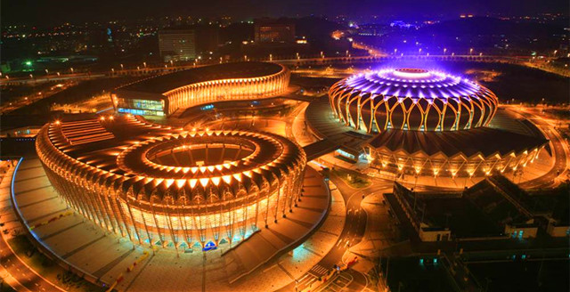 除了自驾或跟团之外，只需花1到3块钱，就能找到最美济南