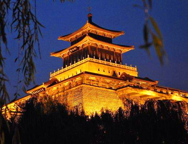 除了自驾或跟团之外，只需花1到3块钱，就能找到最美济南