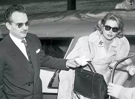 katespade与coach比较是什么档次,katespade同档次的包