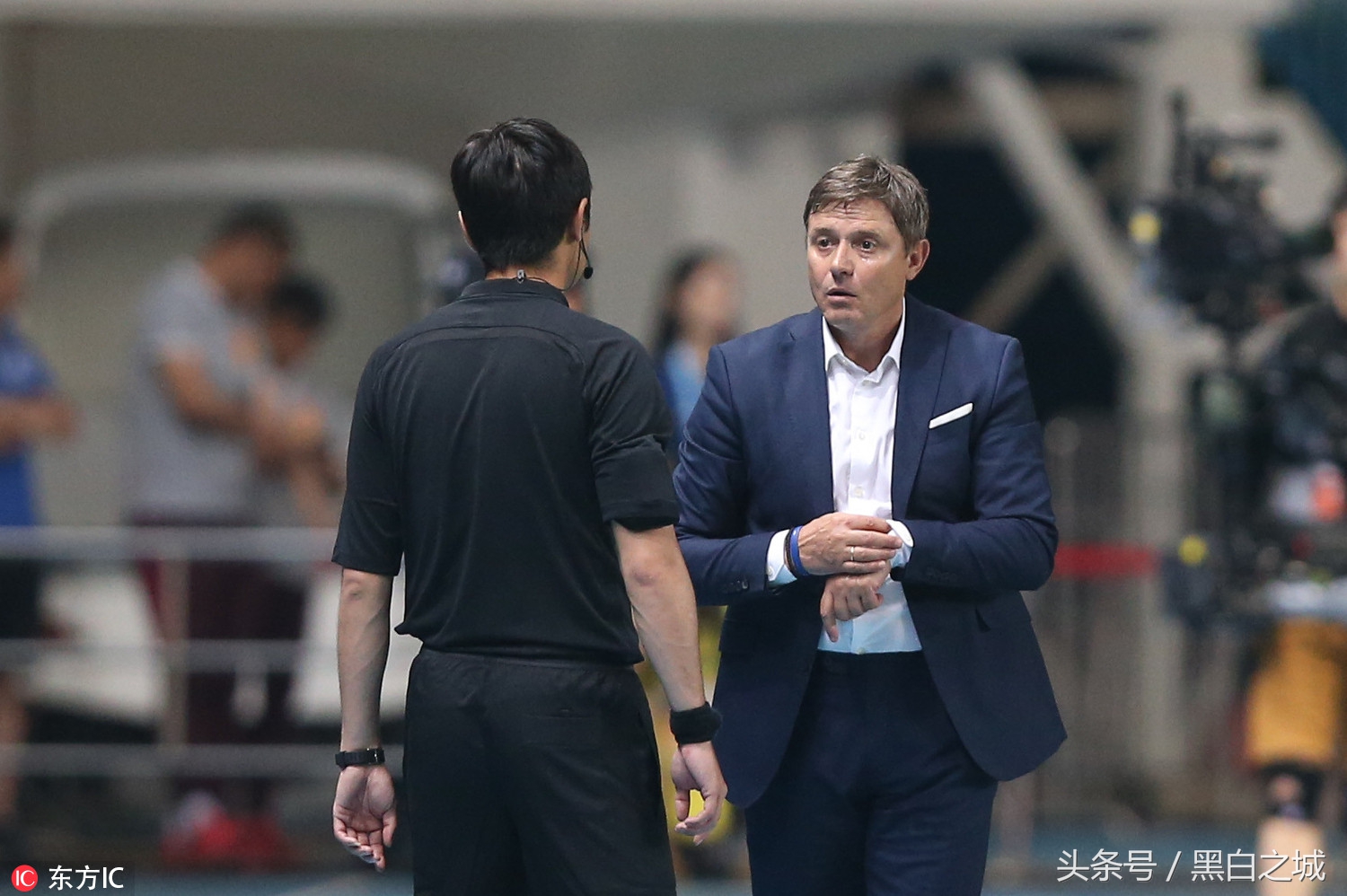 斯帅逆转狂丢7球,斯帅怒摔战术板