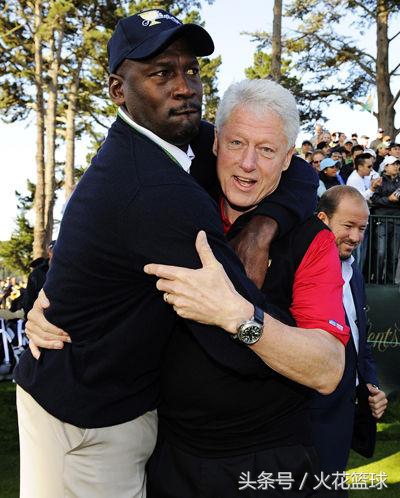 球星跨界珍贵合影,姚明羞涩,科比横跨娱乐拳坛,最后三张好心酸