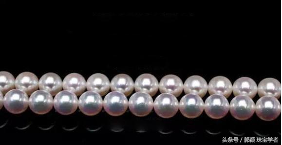 akoya珍珠上有小坑正常吗,珍珠中的小灯泡