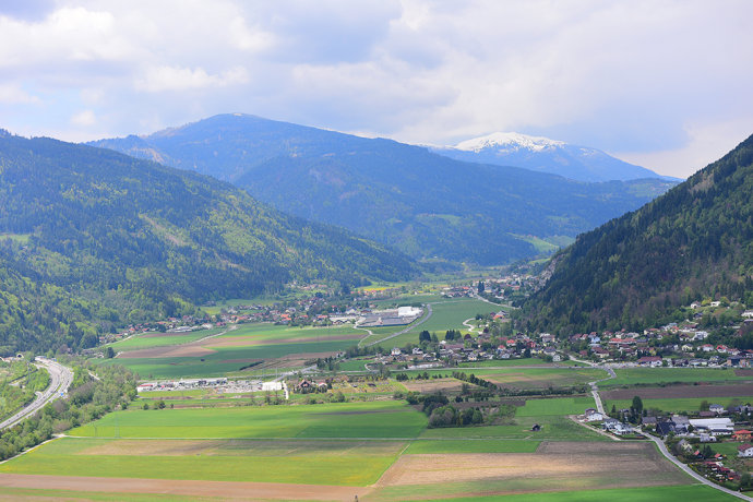 慢行克恩顿，浪回中世纪