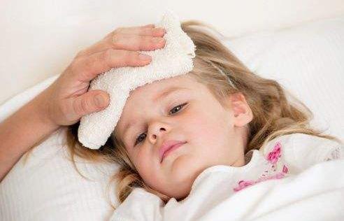 宝宝感冒不吃药妈妈只能使绝招,宝宝感冒三天都没怎么吃