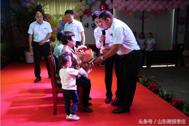 让爱在温馨中绽放滕州市中通驾校隆重举行庆祝母亲节活动