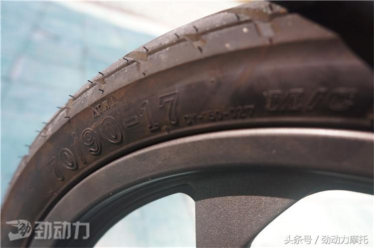 贝纳利弯梁rfs150i可以装尾箱吗,贝纳利弯梁rfs150i测评