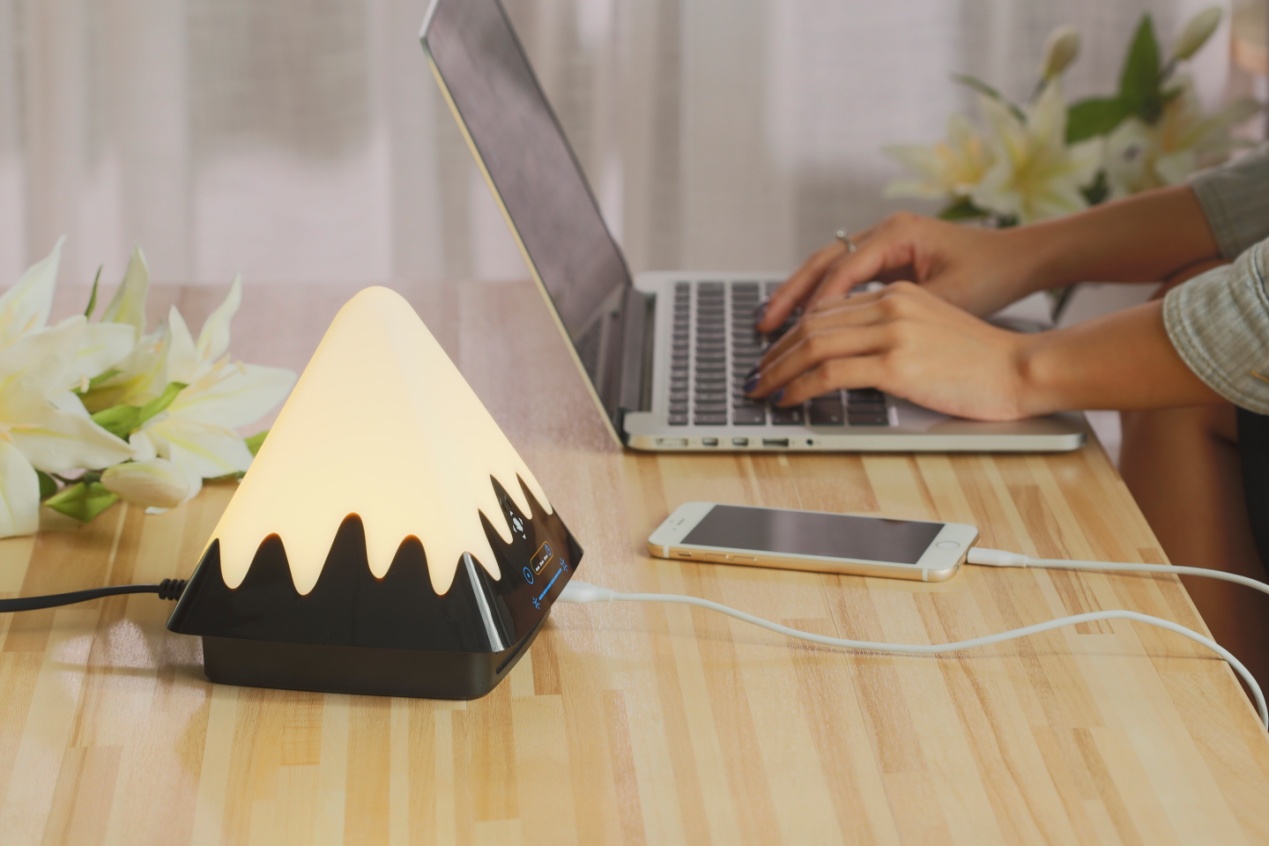 “富士雪山”京东众筹,乐众氛围灯护航,差旅无忧