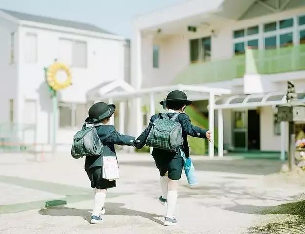 生活里还有哪些微妙的瞬间,像手指插进红豆堆一样爽