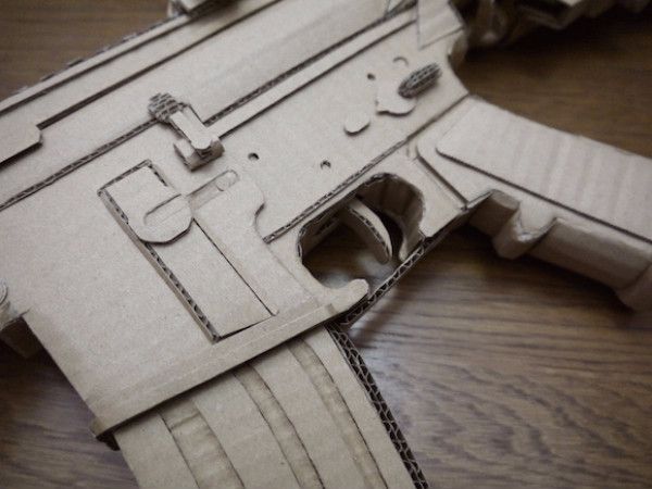 给自己一个买买买的理由，日本小姐姐把快递纸箱玩出了新花样！