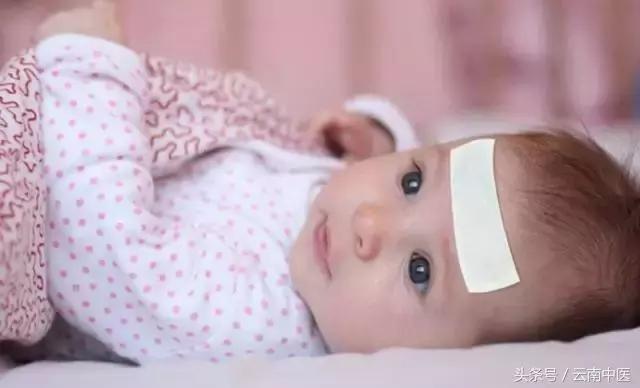 宝宝发烧怎么办教你几招应对手法,宝宝发烧怎么办一招解决