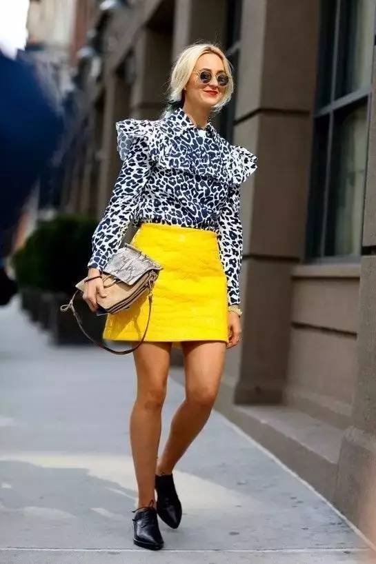 樱草黄色明亮显白又高级,樱草黄如何配色