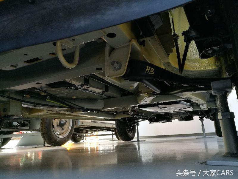 塔塔nano最便宜车,塔塔nano对比老年代步车