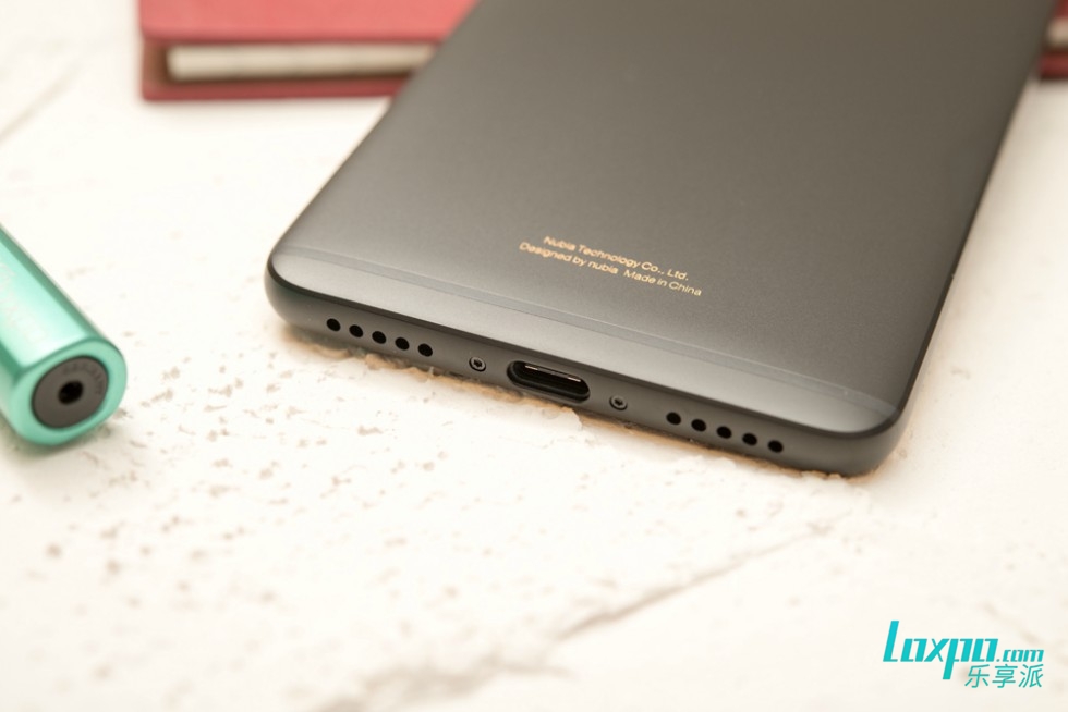 努比亚z17mini闪屏,努比亚z17mini旗舰图片