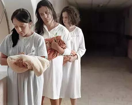 80后女同摄影师深入“诊所”，再现野蛮残暴的性倾向治疗