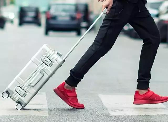 哪个牌子的旅行箱性价比高,哪个旅行箱值得买