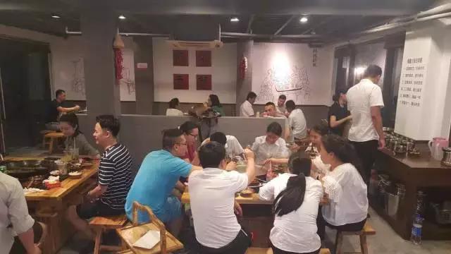 连亏半年后两招翻身，职业餐饮网粉丝自述开店经历