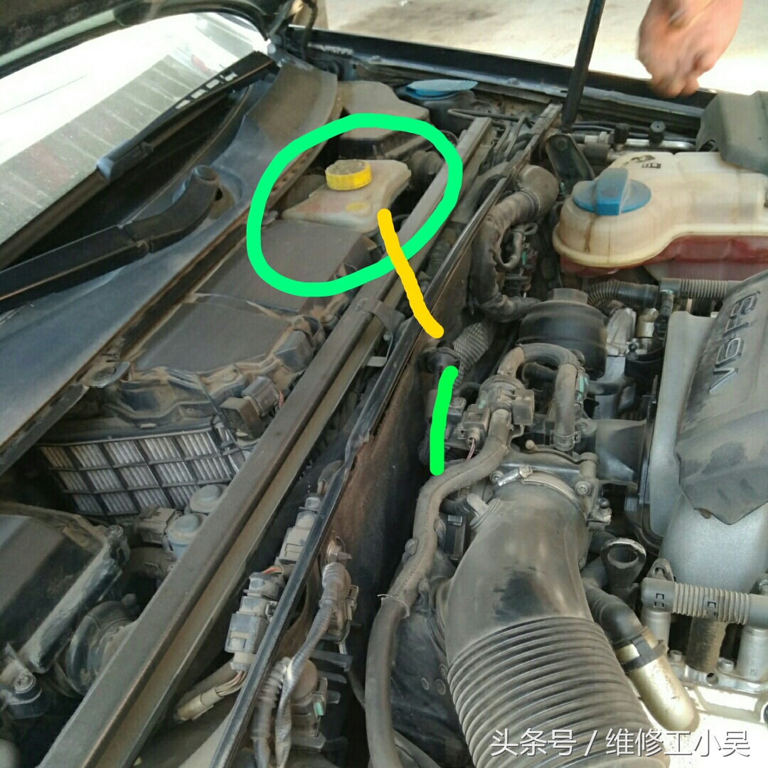 汽车刹车踏板突然踩着很费力,这让奥迪车主不敢再继续开车了!