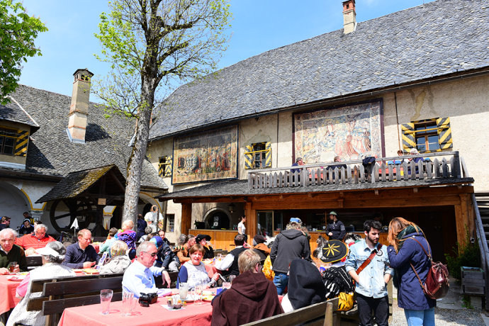 慢行克恩顿，浪回中世纪