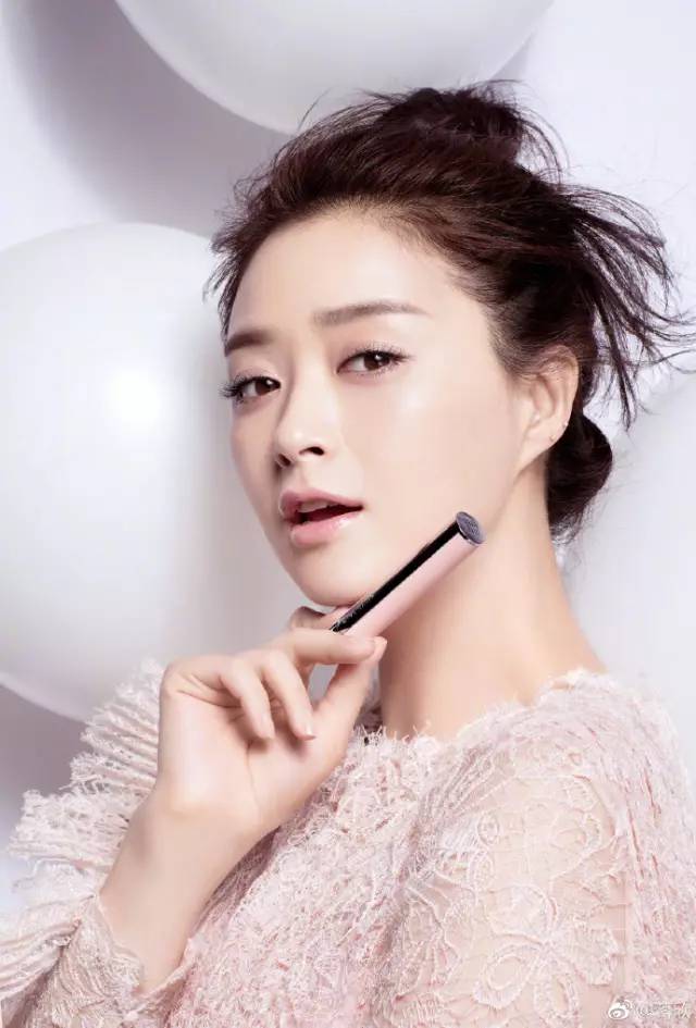 《欢乐颂2》开播，五美的化妆包里都有啥？