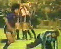 足球搞笑图片2017,足球搞笑乌龙球gif