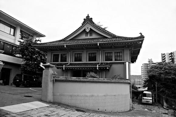 到了北九州怎能不祭奠松本清张？--说说《砂器》