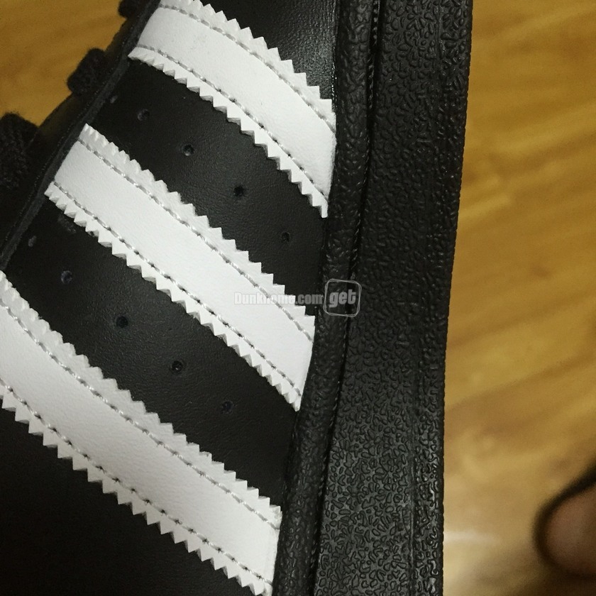 阿迪达斯三叶草黑色贝壳头厚底,阿迪达斯三叶草贝壳头黑标