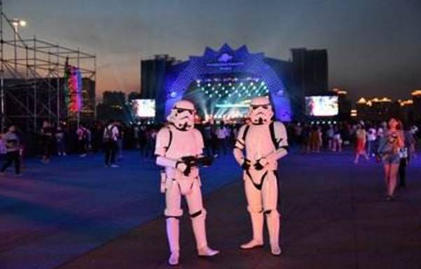 从魔性连环画到501“驻防军”，星战在中国的圈粉之路