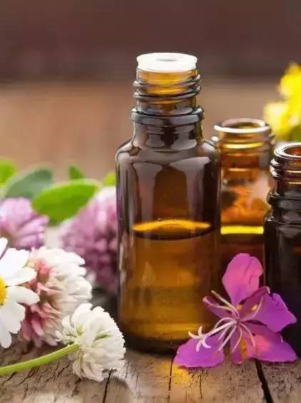 不能忍！上海女子遭“最抠门”男友，一个塑料瓶子都不能放过！