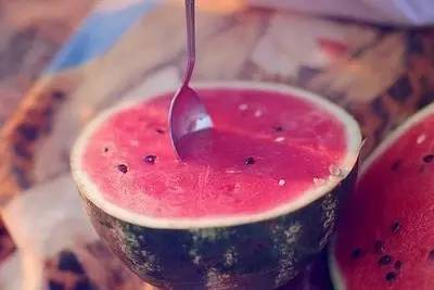 周末,宅在家里不如开始做冰棒吧!想吃什么口味自己选,这个夏天才不算浪费!