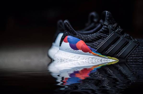 阿迪达斯14年出的衣服,阿迪14年出的球鞋