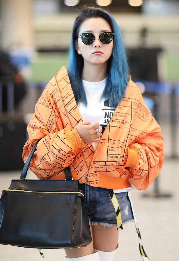 上周机场平分秋色｜求求带货的女大王让群众们眼前一亮吧！