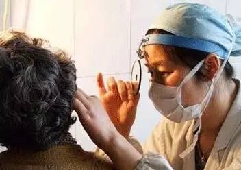 明天上午有专家坐诊吗,明天哪个医院有免费的体检