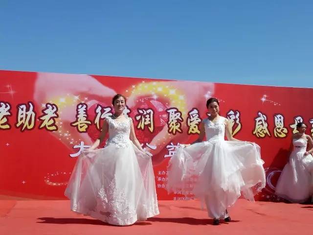 演出现场视频载歌载舞感恩母亲节,载歌载舞弘扬孝亲敬老美德