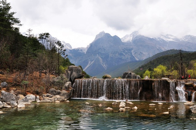 玉龙雪山纳西人心中的神山,玉龙雪山是当地纳西族的神山