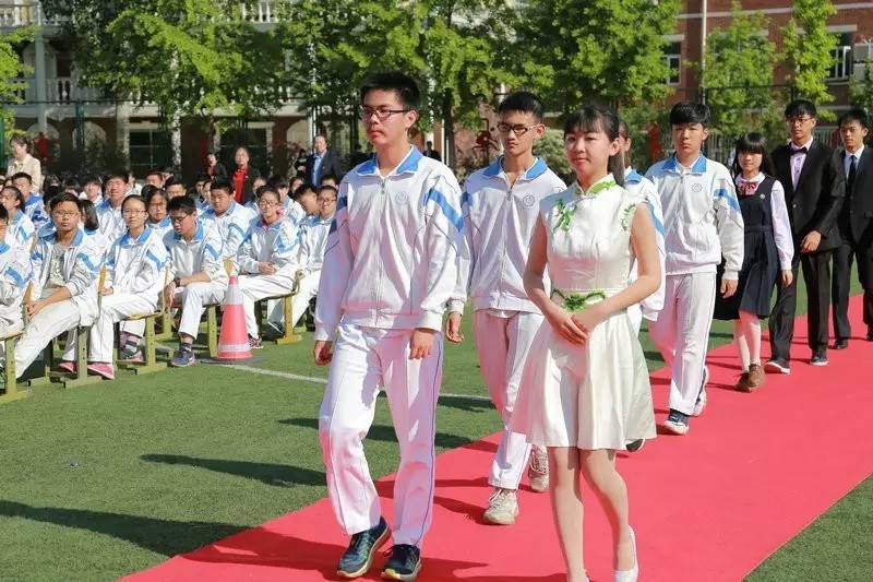 不忘初心青春献党,不忘初心薪火相传是什么意思