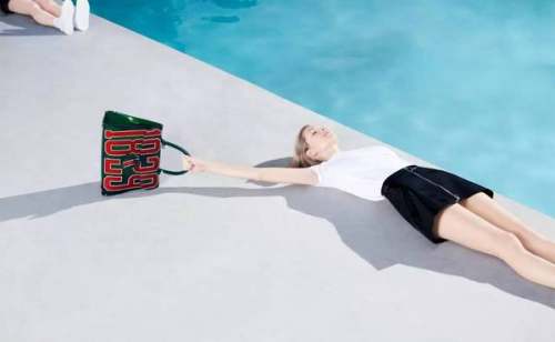 樊胜美为什么那么爱买衣服,樊胜美拿的什么包